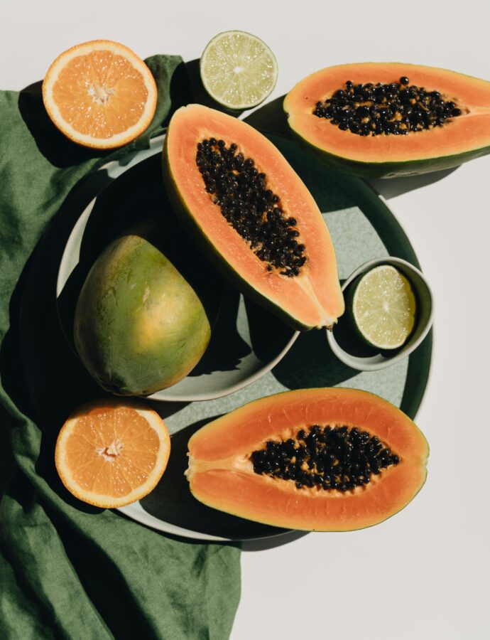 Σαλάτα με Παπάγια, Ντομάτα, Κρεμμύδι & Κόλιαντρο